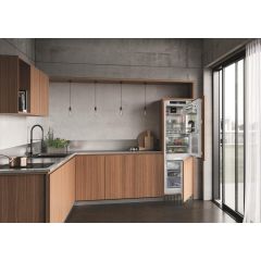Liebherr ICBNdi5183 Fully Integrated Fridge Freezer