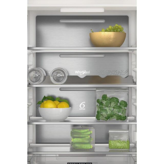 Whirlpool WHC18 T332 P UK Built-In Fridge Freezer