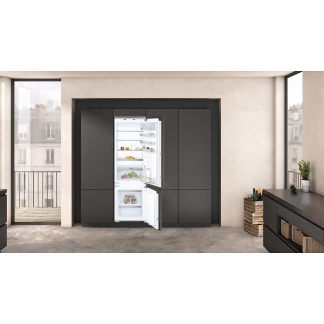 Neff KI6873FE0G, Built-in fridge-freezer with freezer at bottom