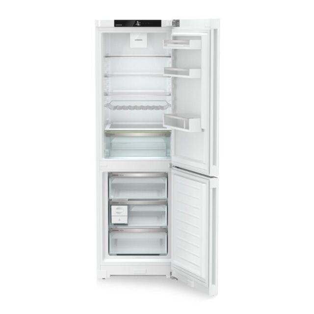 Liebherr CNd5223 Freestanding Fridge Freezer with EasyFresh and NoFrost