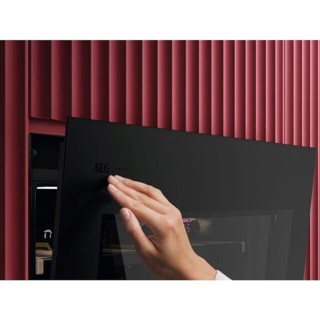 AEG NKW8P21KAT Integrated Wine Cooler