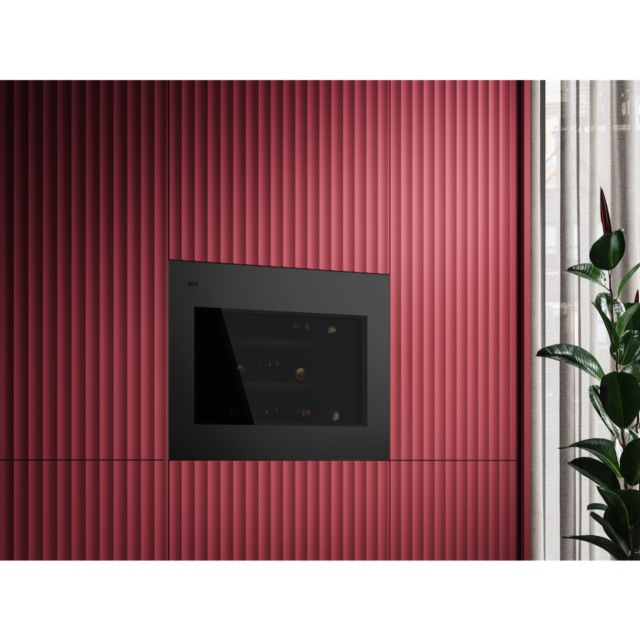 AEG NKW8P21KAT Integrated Wine Cooler