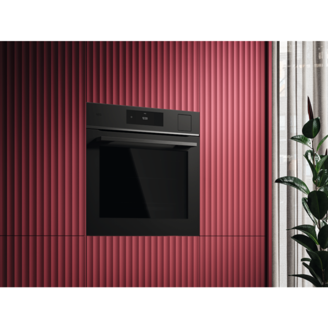 AEG TP8SB731AT Built-In Oven with SteamPro