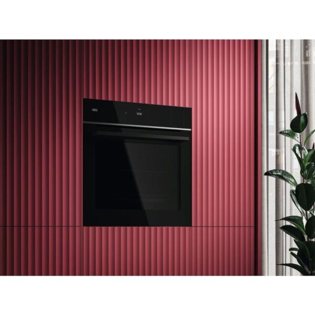 AEG TP8SB731AB Built-In Oven with SteamPro