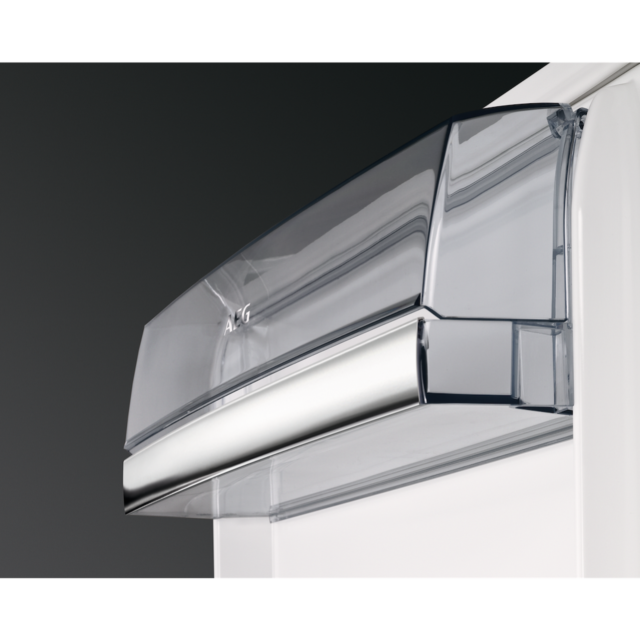 AEG SKS818E9ZC 9000 Series Built-In MultiFlow Fridge