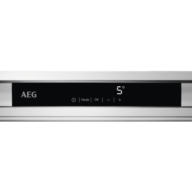 AEG SKS818E9ZC 9000 Series Built-In MultiFlow Fridge