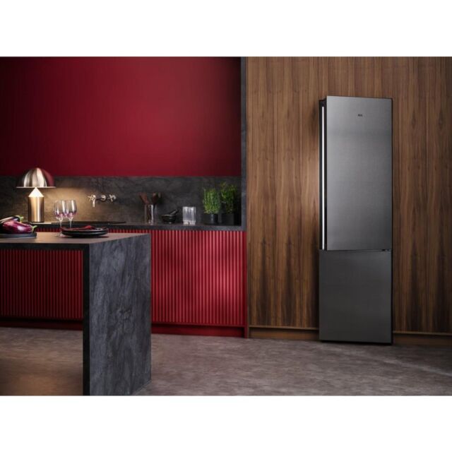 AEG ORC8M321CX 8000 Series Freestanding LowFrost Fridge Freezer