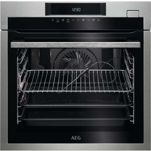 AEG BSE774320M SteamCrisp Quarter Steam + Pyrolytic oven with ProSight touch controls, white LEDs, S
